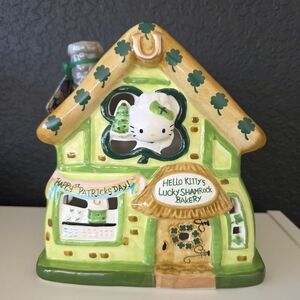 NWT Hello Kitty Lucky Shamrock Bakery Ceramic